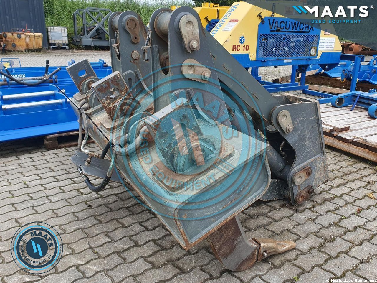 Liebherr Multi shank ripper for sale at Maats Used Equipment